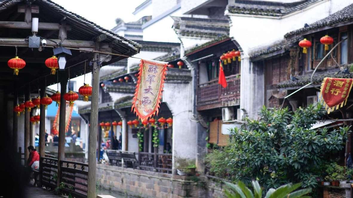 作家洪绍乾:践行责任与担当,助力乡村公益事业